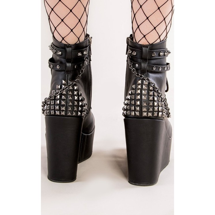 POISON BOOTS