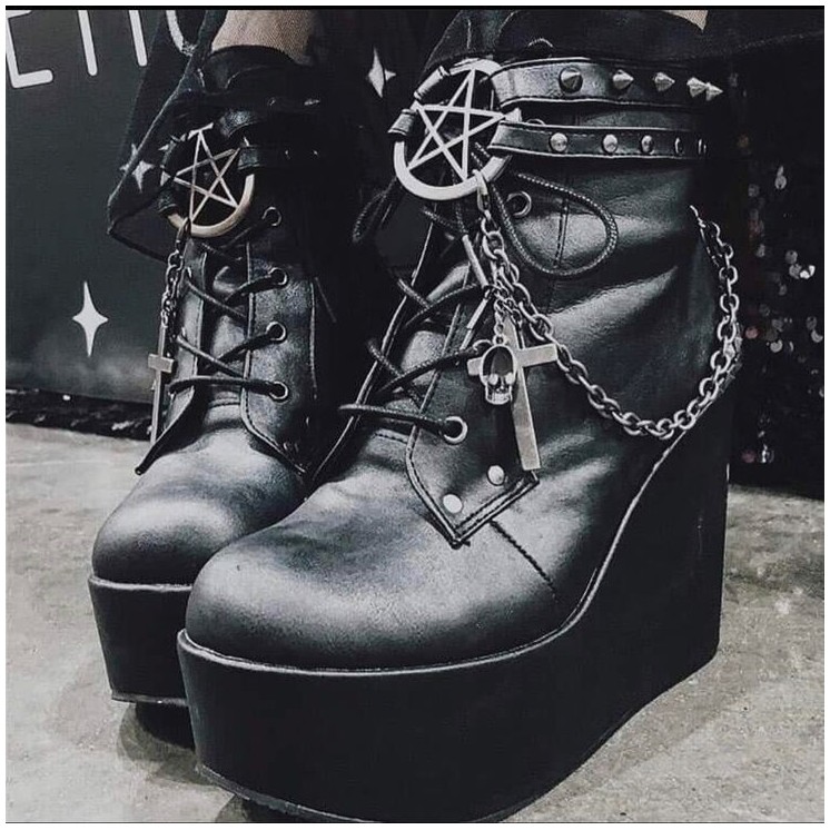 POISON BOOTS