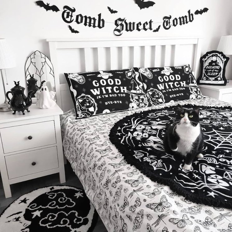 Good Witch Pillowcases