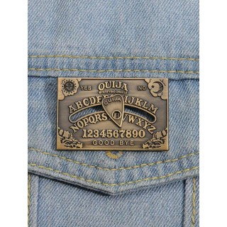 Pin estilo Ouija con diseño de sol y luna