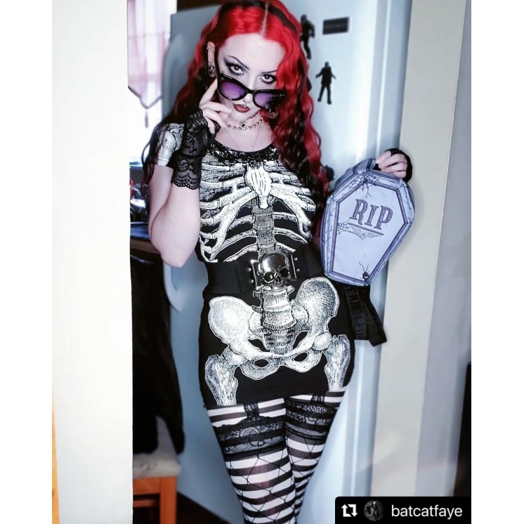 Spooky Rip Coffin Insulated Lunch Bag